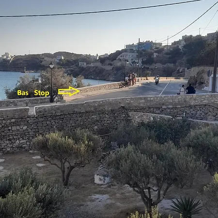 με θέα τον όρμο της βάρης Appartement