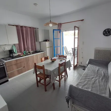 με θέα τον όρμο της βάρης Appartement *