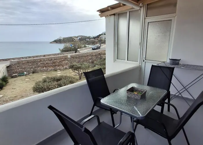 Apartmán με θέα τον όρμο της βάρης Vári