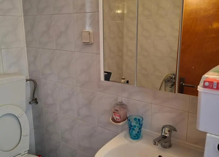 με θέα τον όρμο της βάρης Apartmán